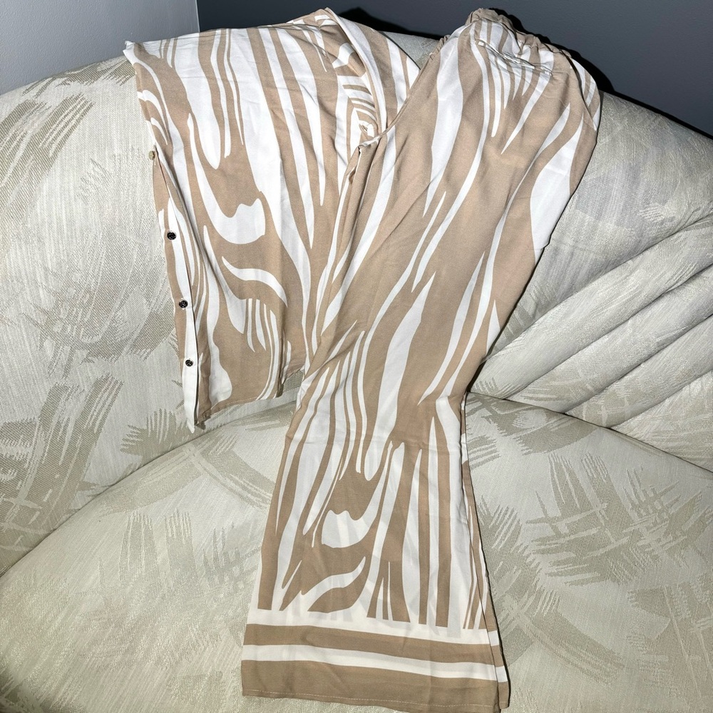 Nude x White Striped Print Pant Set Size M